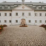 Chateau Hotel 4*