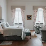 Hotel Chateau