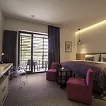 Chateau Hotel