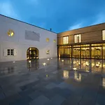 Chateau Hotel 4*