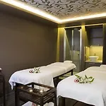 Chateau Hotel 4*