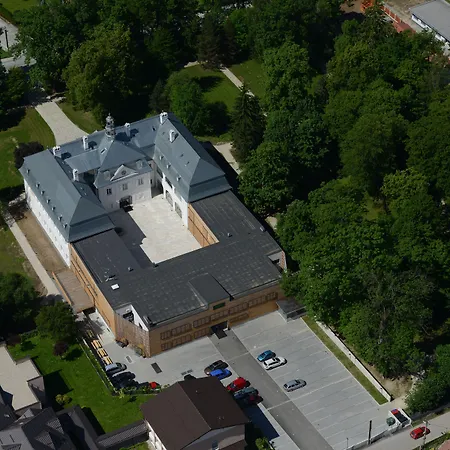 Chateau Отель 4*